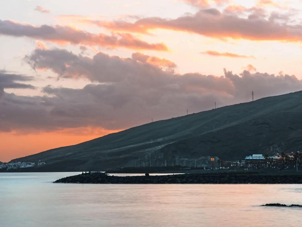 Piso Nuevo En El Puertito De Gueimar Al Lado Del Mar Realizamos Servicio De Excursiones Con Guia Puertito de Guimar Bagian luar foto
